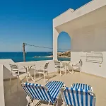Apartman Albatros & *