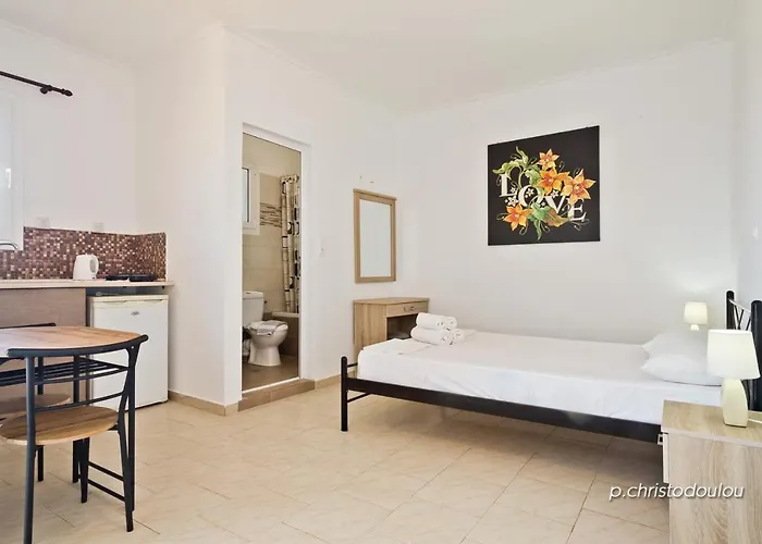 Albatros & شقة Lefkos (Karpathos)